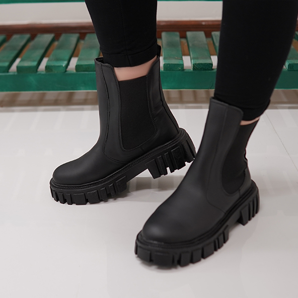 Chelsea boot (1)