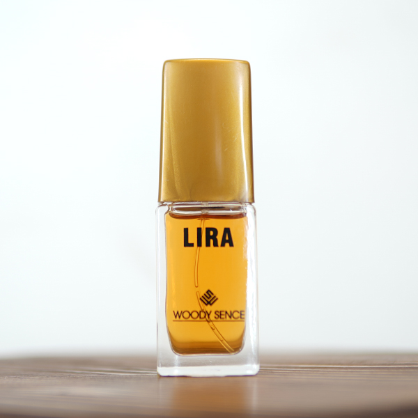 Lyra Woody Sense Cologne