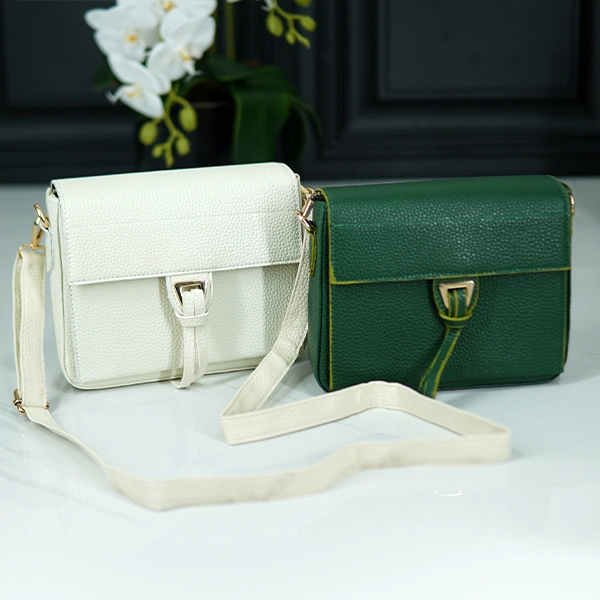 Buckle-Front Passport Bag 603-499 (1)