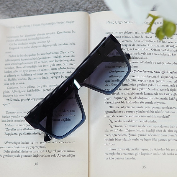 Women's Shield Sunglasses - 379-280 (10)