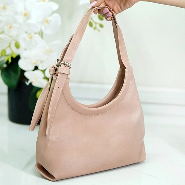 Simple, slouchy, crescent-shaped girls' bag with a hanging charm - 399-266 (1)