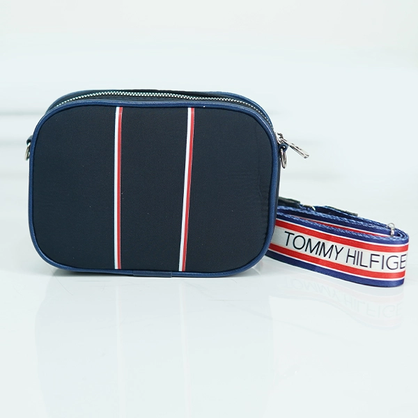 Tommy Nancy Single-Zip Passport Bag - 569-26 (1)